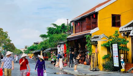 Tour de día completo desde Hue: ciudad antigua de Hoi An y montañas de Mármol